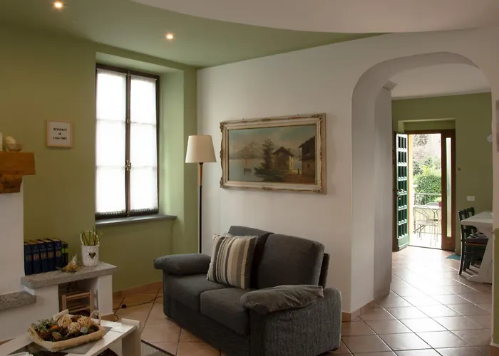 아파트 Tinas Yellow Leggiuno