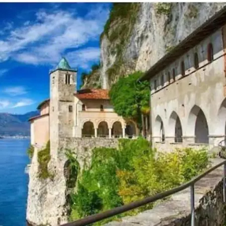 Tinas Yellow Apartman